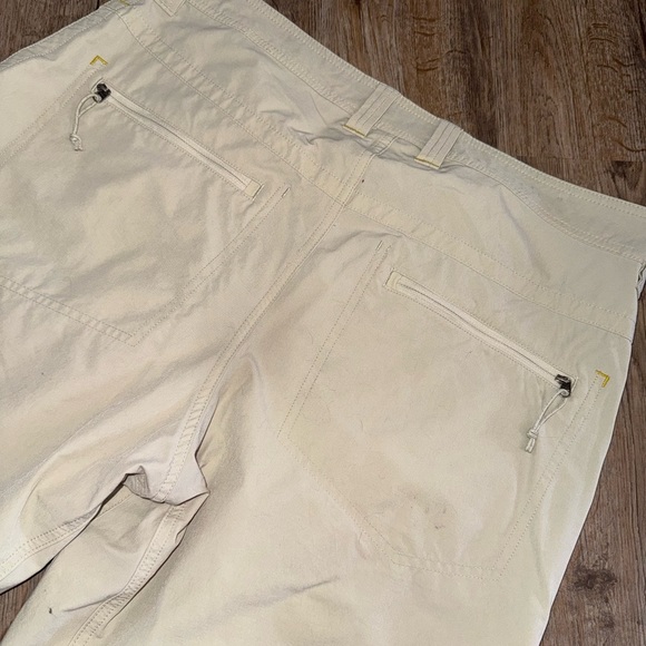 L.L. Bean • Flat Front Shorts - Picture 10 of 11